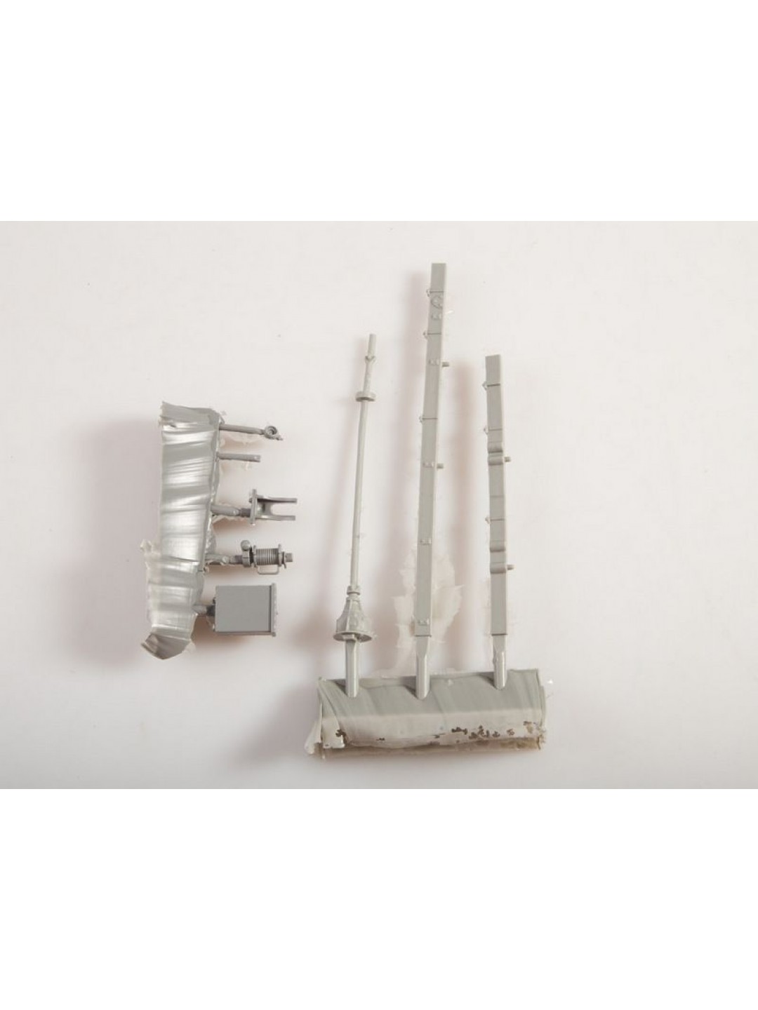 Сборная модель AVD Бортовой автомобиль ЗИЛ-130Г, 1/43