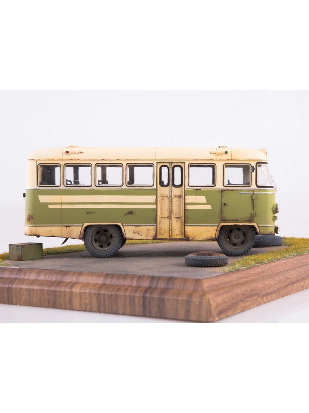 Сборная модель AVD Автобус Таджикистан-1, 1/43