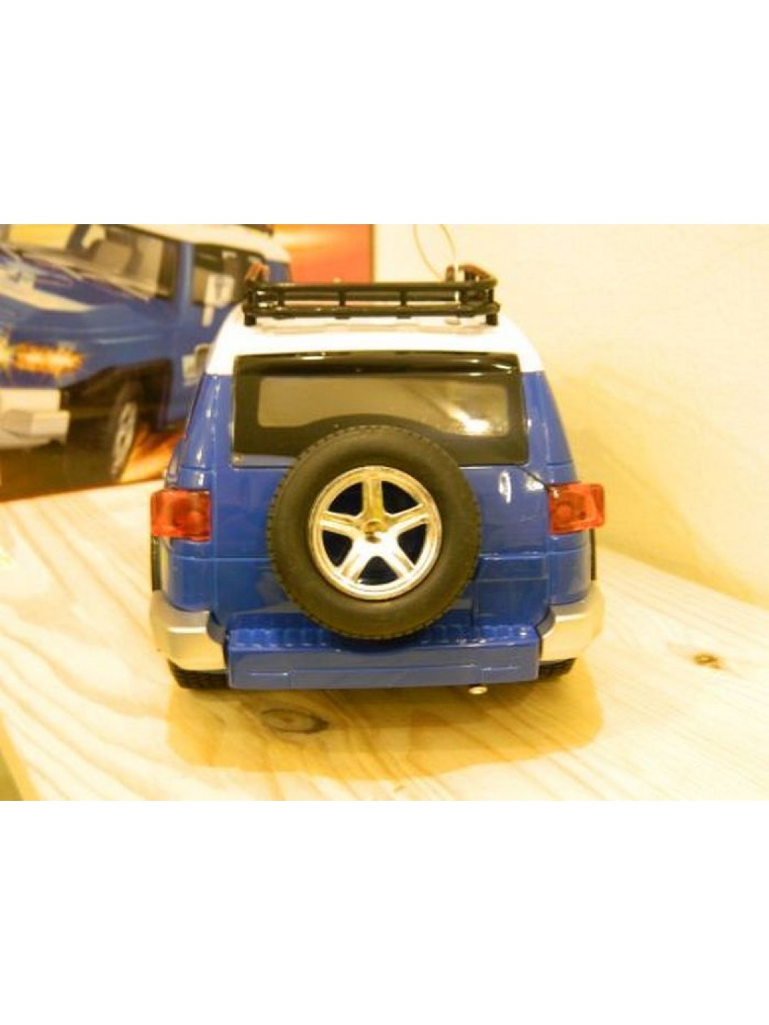 Р/У машина HQ 630 масштаб 1:18 Toyota FJ (NiCD +зу)