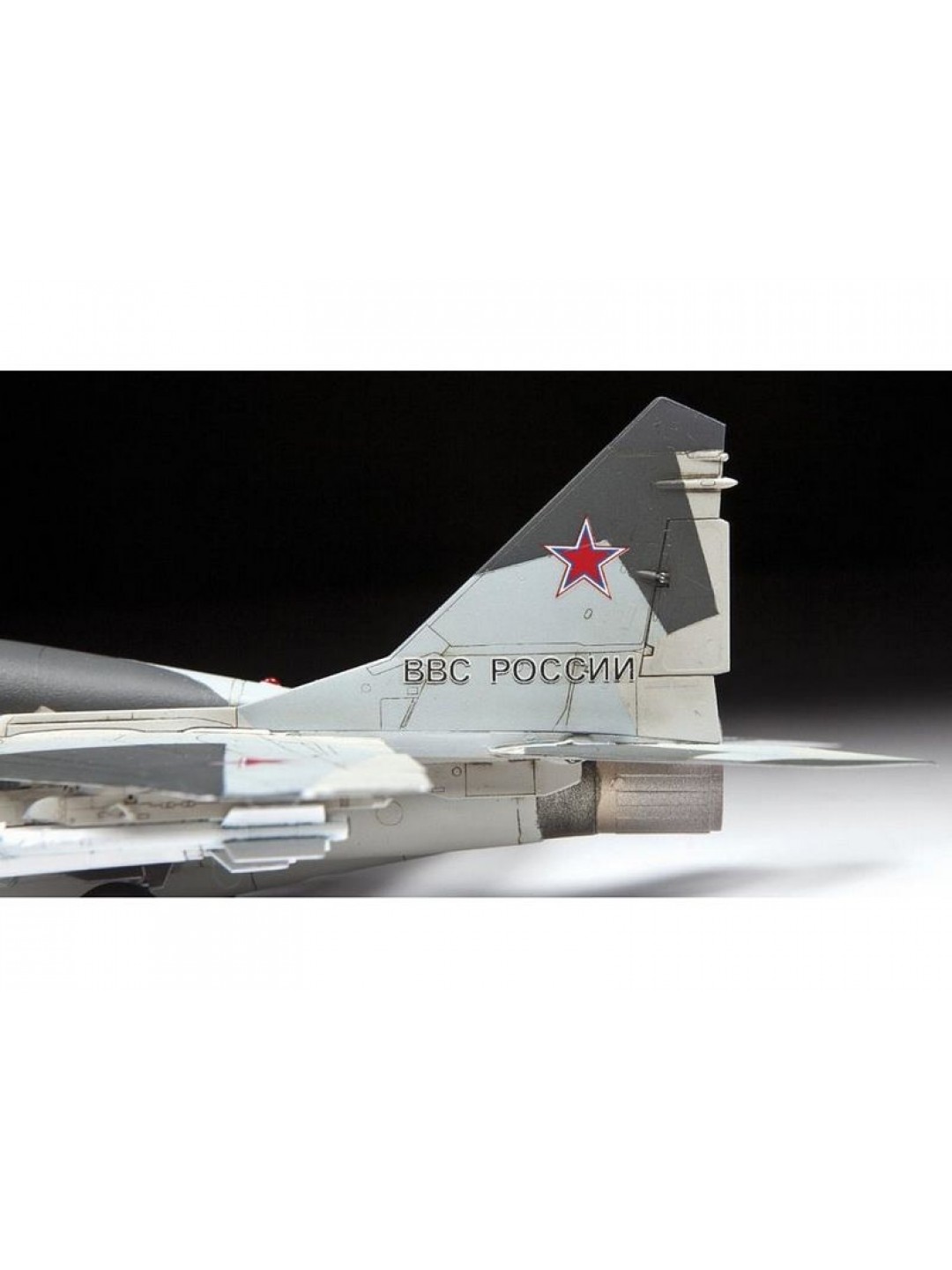 Сборная модель ZVEZDA Многоцелевой фронтовой истребитель МиГ-29 СМТ, 1/72