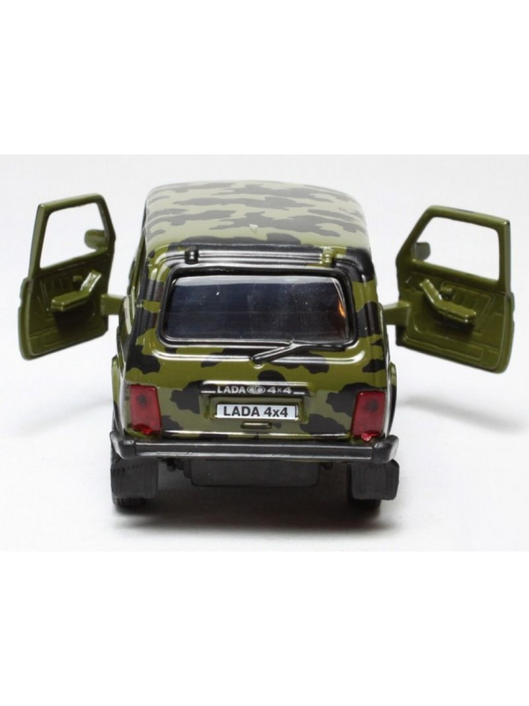Машина Autotime "LADA 4x4" армейская 1:36
