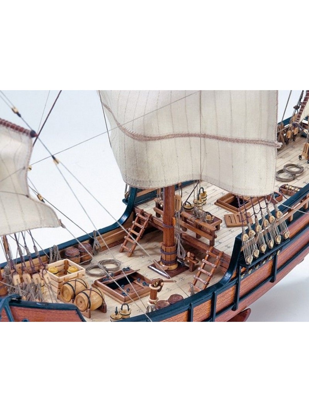 Сборная деревянная модель корабля Artesania Latina LA PINTA, 1/65