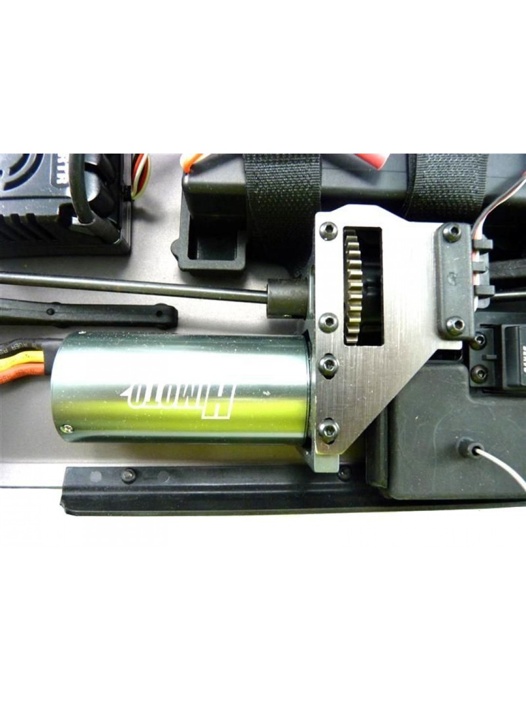 Радиоуправляемый монстр Himoto Raider Brushless 4WD 2.4G 1/8 RTR