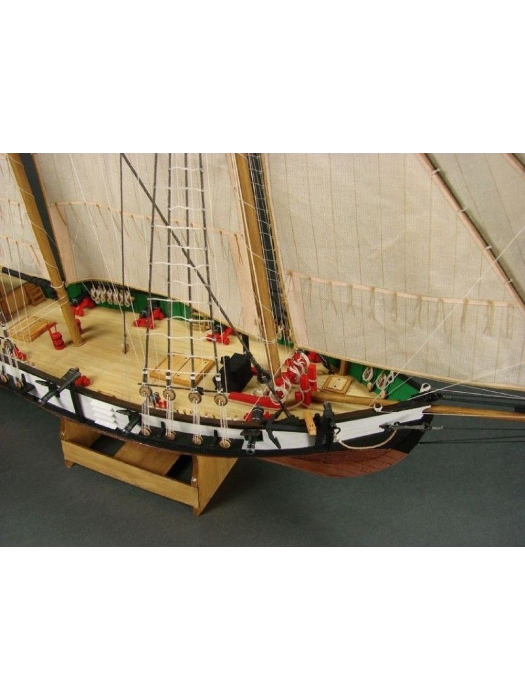 Сборная картонная модель Shipyard балтиморский клипер Berbice в верфи Quay-Portt 1780 г (№38), 1/96