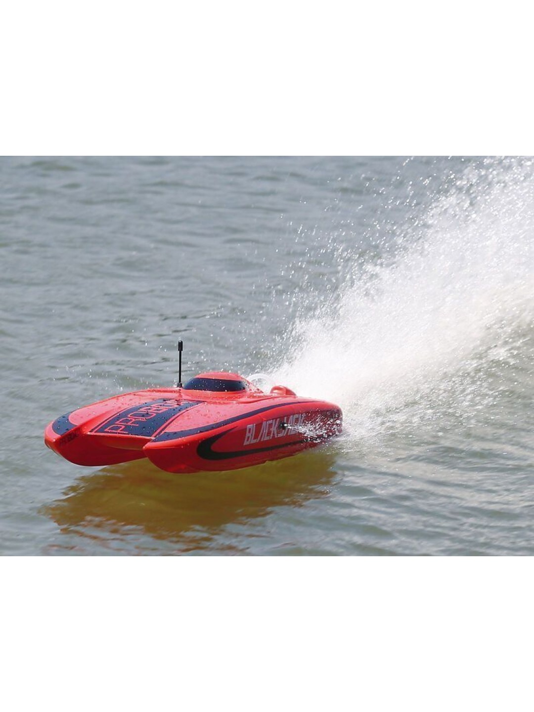 Радиоуправляемый катамаран ProBoat Blackjack 24 Brushless RTR