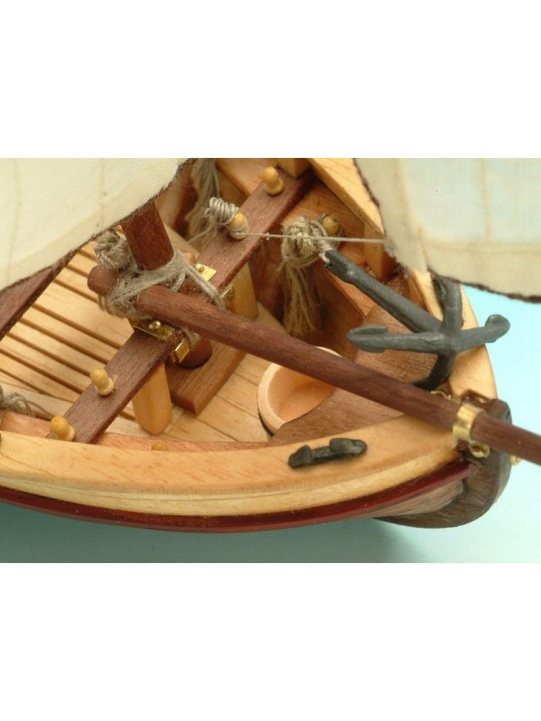 Сборная деревянная модель капитанской шлюпки корабля Artesania Latina SANTISIMA TRINIDAD, 1/50