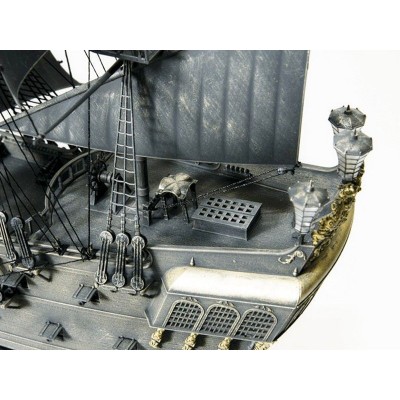 Сборная модель ZVEZDA Корабль Джека Воробья "Черная жемчужина", 1/72