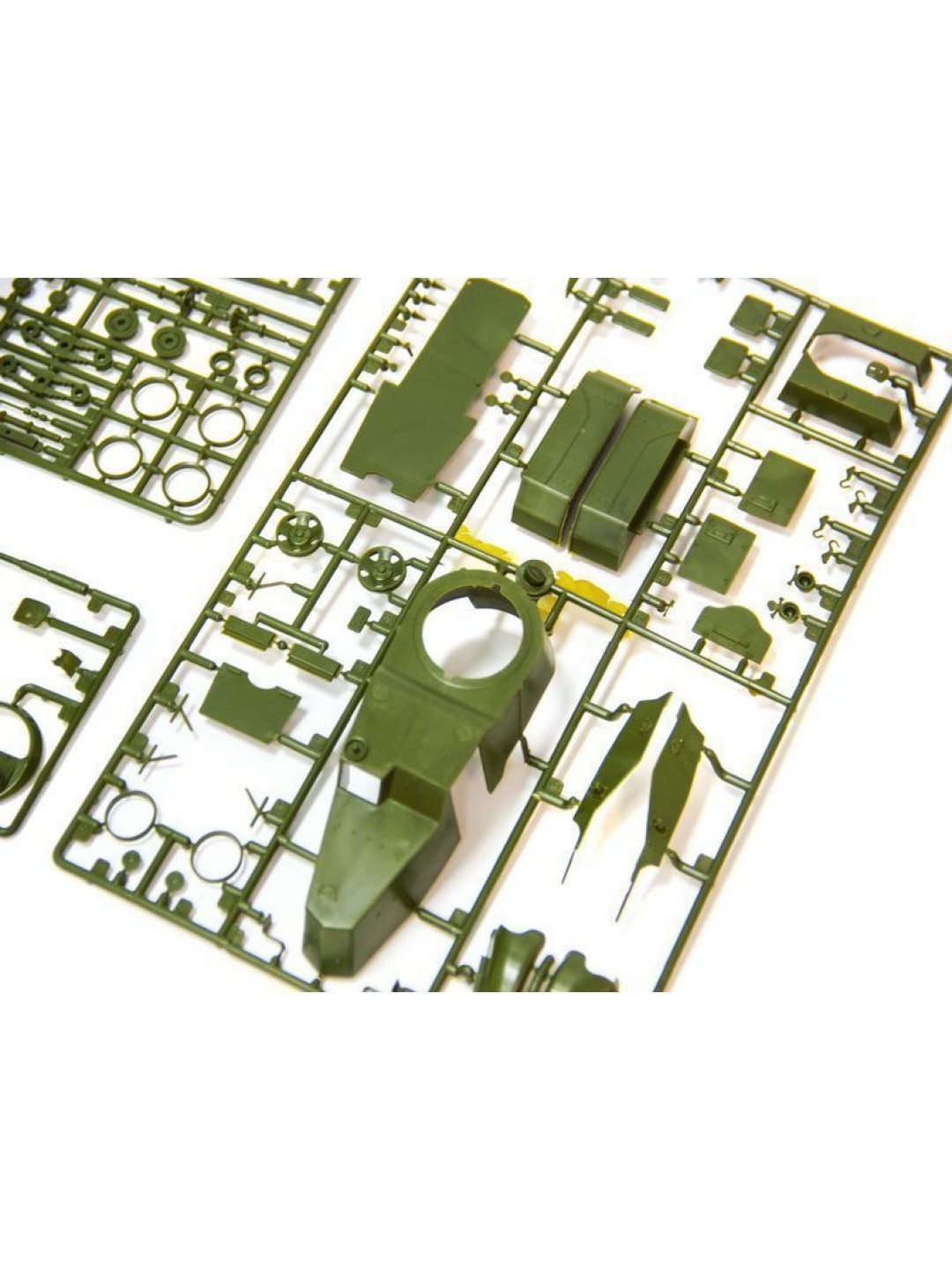 Сборная модель ZVEZDA Советский бронеавтомобиль БА-10, 1/35