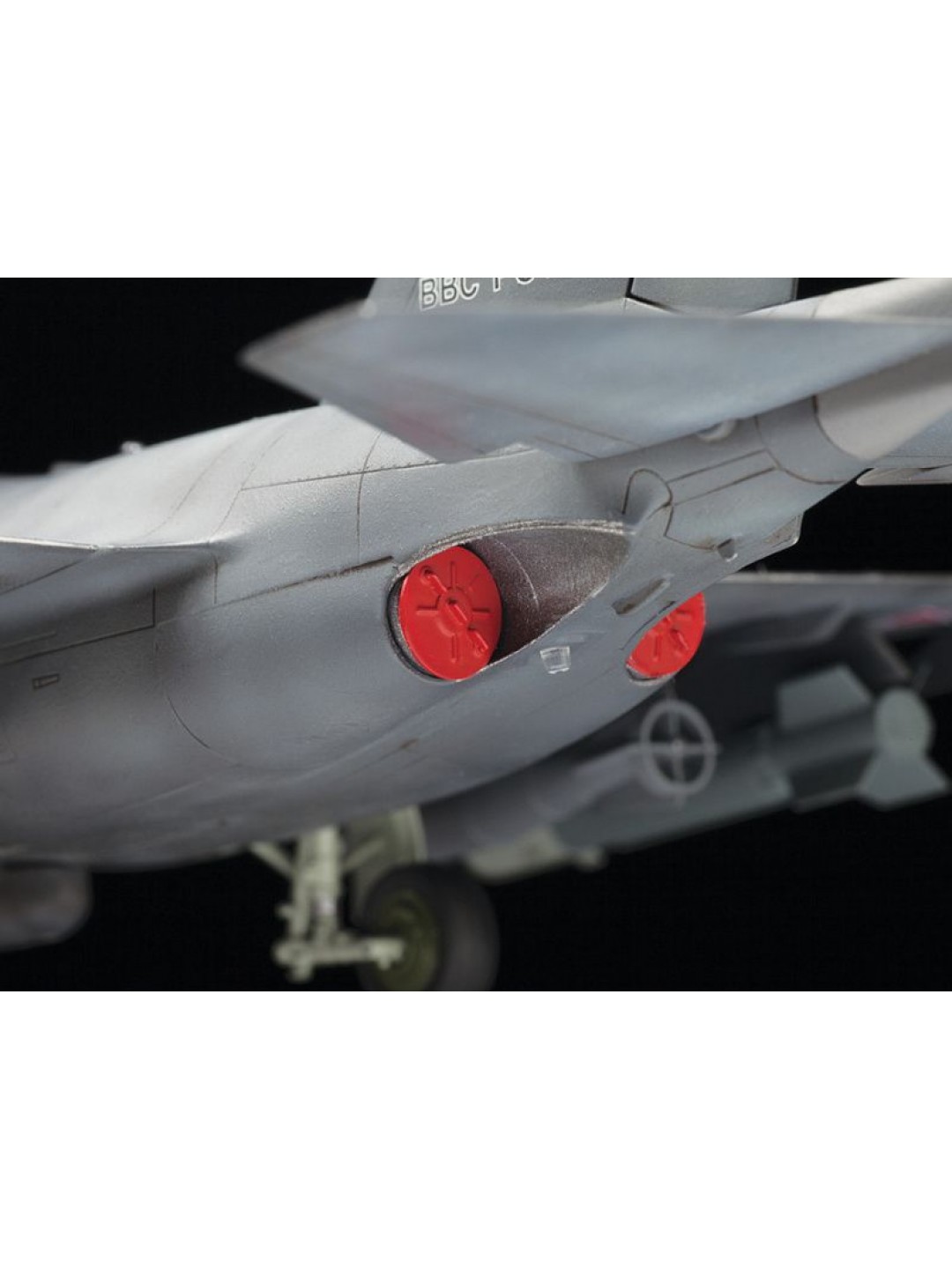Сборная модель ZVEZDA Российский лёгкий бомбардировщик Як-130, 1/48
