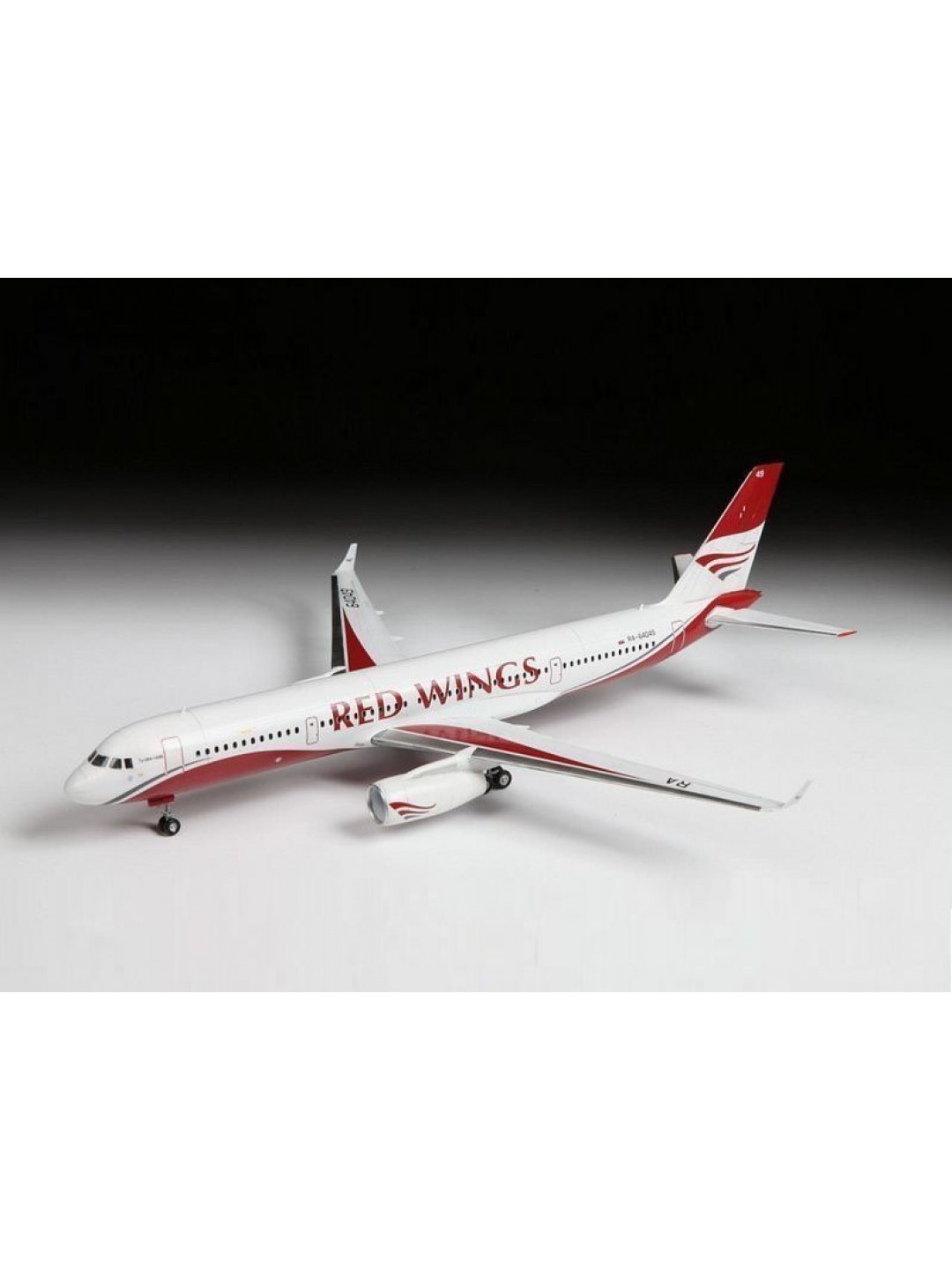 Сборная модель ZVEZDA Пассажирский авиалайнер Ту-204-100, 1/144