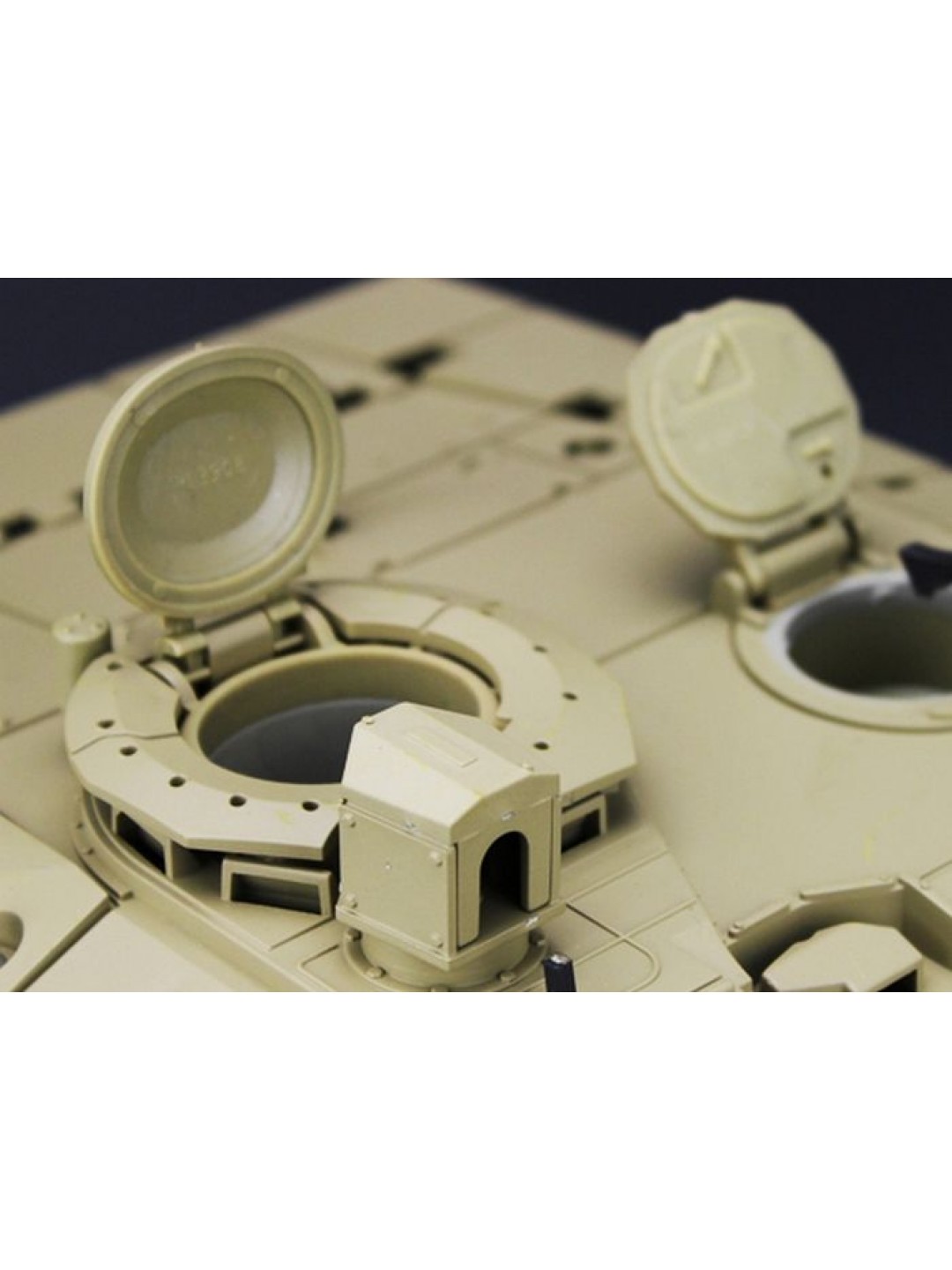 P/У танк Heng Long 1/16 Challenger 2 (Британия) 2.4G RTR