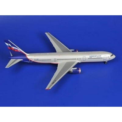Сборная модель ZVEZDA Пассажирский авиалайнер Боинг 767-300, подарочный набор, 1/144