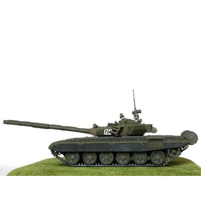 Сборная модель ZVEZDA Советский основной боевой танк Т-72Б, 1/35
