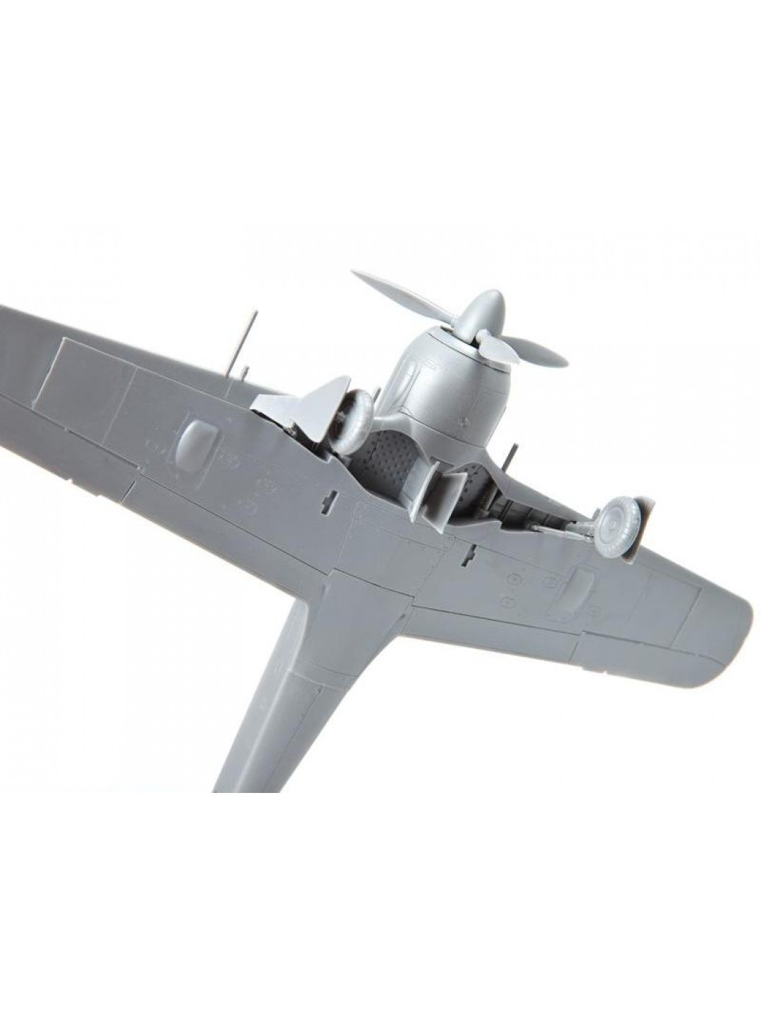 Сборная модель ZVEZDA Немецкий истребитель Фокке-Вульф FW-190A4 (сборка без клея), 1/72
