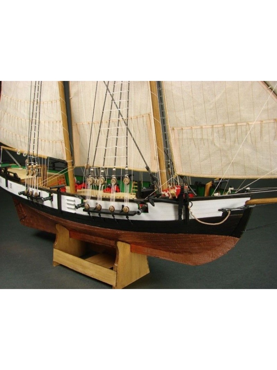 Сборная картонная модель Shipyard балтиморский клипер Berbice в верфи Quay-Portt 1780 г (№38), 1/96