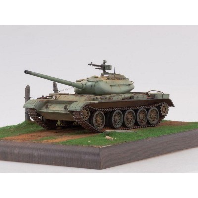 Сборная модель AVD Средний танк T-54-1, 1/43