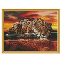 Алмазная мозаика с нанесенной рамкой 40х50 ЯГУАР (23 цвета)