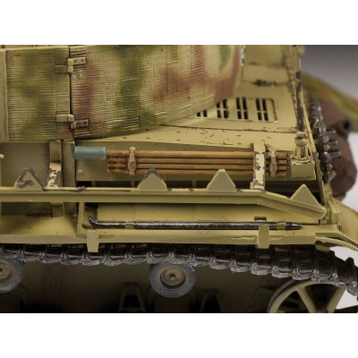 Сборная модель ZVEZDA Немецкий средний танк T-IV (H), 1/35