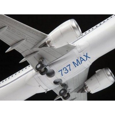 Сборная модель ZVEZDA Пассажирский авиалайнер Боинг 737-8 MAX, 1/144