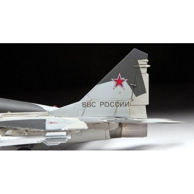 Сборная модель ZVEZDA Многоцелевой фронтовой истребитель МиГ-29 СМТ, 1/72