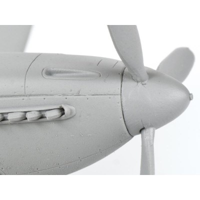 Сборная модель ZVEZDA Советский истребитель Як-3 (сборка без клея), 1/72