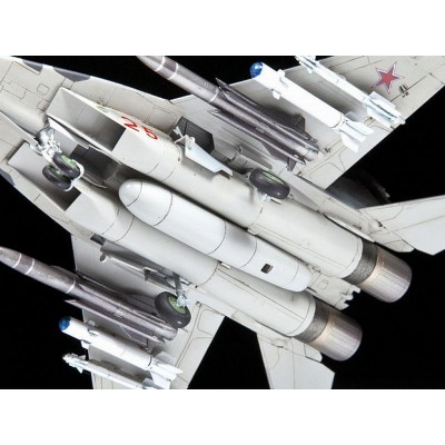 Сборная модель ZVEZDA Многоцелевой фронтовой истребитель МиГ-29 СМТ, 1/72