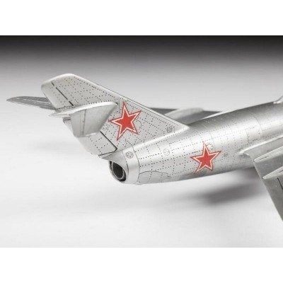 Сборная модель ZVEZDA Советский истребитель МиГ-15, 1/72