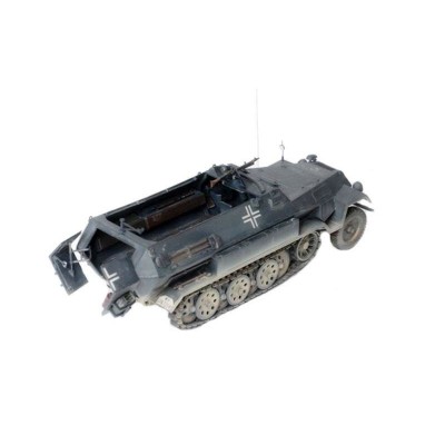 Сборная модель ZVEZDA Немецкий бронетранспортер "Ханомаг" Sd.Kfz 251/1 AusF.B, 1/35