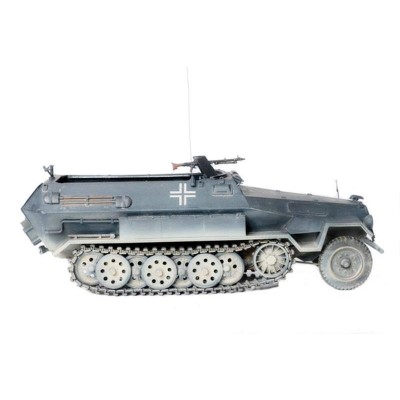 Сборная модель ZVEZDA Немецкий бронетранспортер "Ханомаг" Sd.Kfz 251/1 AusF.B, 1/35