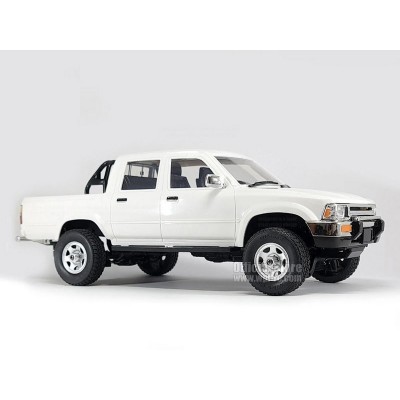 Радиоуправляемая машина WPL пикап Hilux Crew Cab (белая) 4WD 2.4G 1/16 RTR